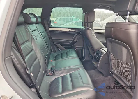 2014 Volkswagen Touareg V6 z USA, uszkodzony, nr VIN WVGDF9BP3ED006854